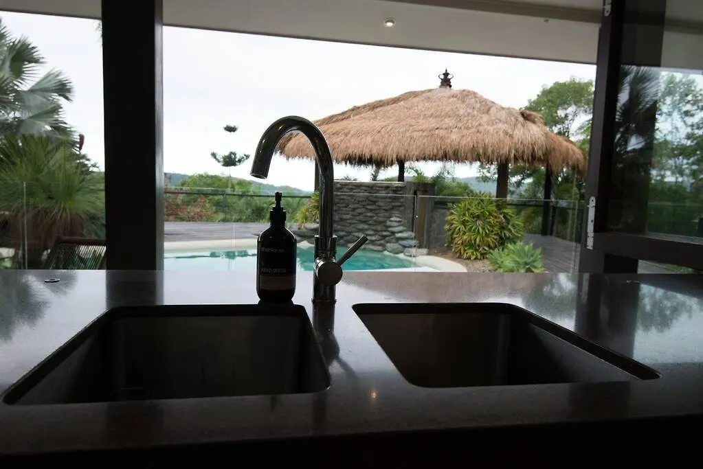 Luxury Rainforest Eyrie With Panoramic Views Mossman Australia